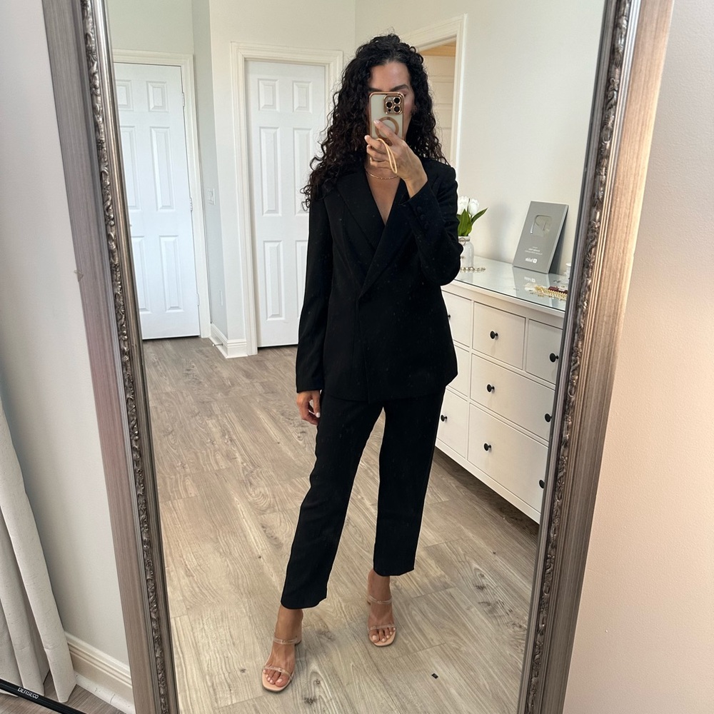 NWOT Black jumpsuit suit. New!